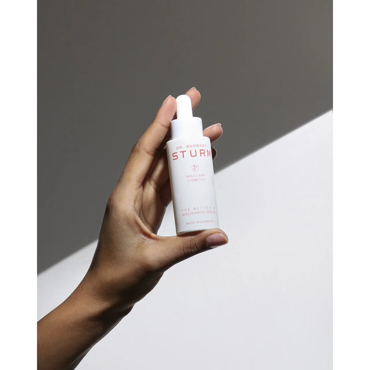 Dr. Barbara Sturm The Better B Niacinamide Serum