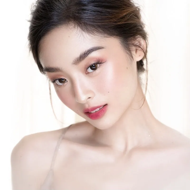 Tinted Lip Glow in Bride